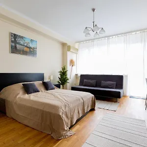 East Station - Baross 1 & 2 Apartman
